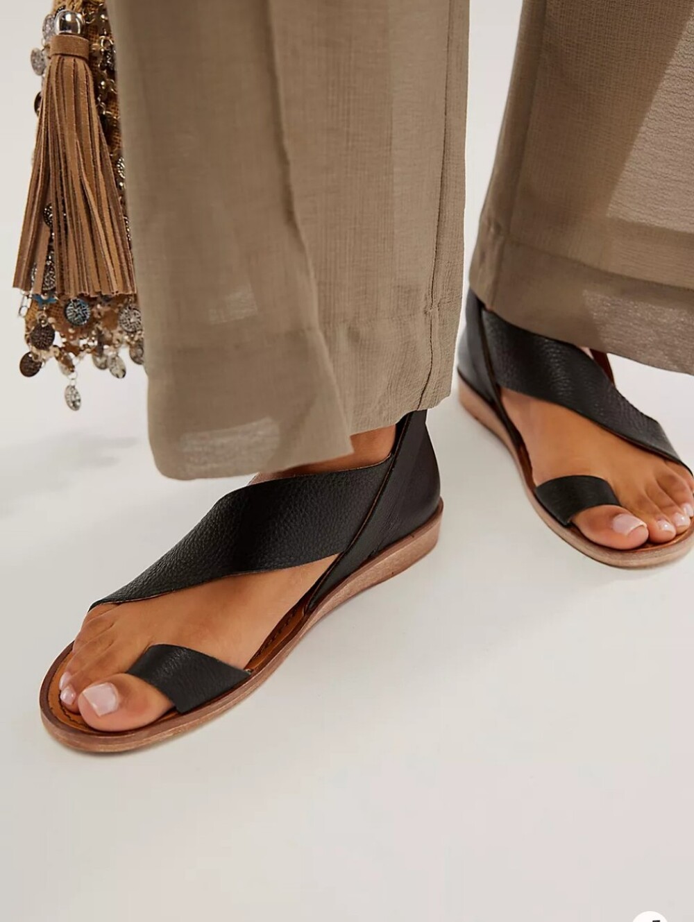 Free People Vale Boot Sandals sz38 Black Leather Crisscross Flat Sandals